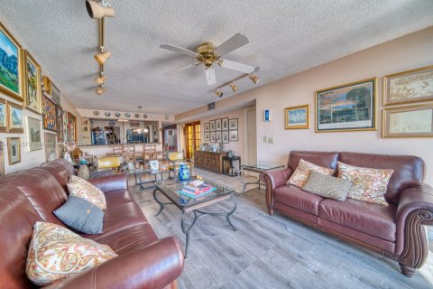 Touwnhouse à vendre à Miami, Floride: 2 chambres, 135.45 m2 № 1970659 - photo 14