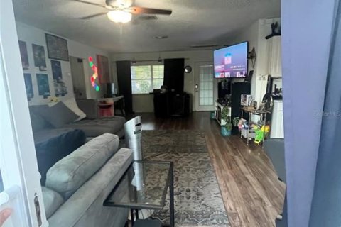 House in Largo, Florida 2 bedrooms, 90.39 sq.m. № 1719376 - photo 14