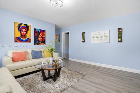 Villa ou maison à vendre à Plantation, Floride: 4 chambres, 219.06 m2 № 2034012 - photo 28