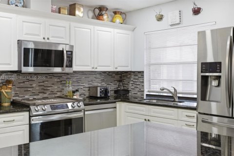 Villa ou maison à vendre à Plantation, Floride: 4 chambres, 219.06 m2 № 2034012 - photo 24