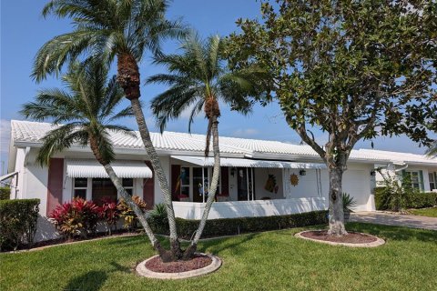 House in Pinellas Park, Florida 2 bedrooms, 166.67 sq.m. № 2221930