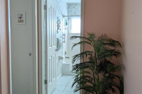 House in Pinellas Park, Florida 2 bedrooms, 166.67 sq.m. № 2221930 - photo 9