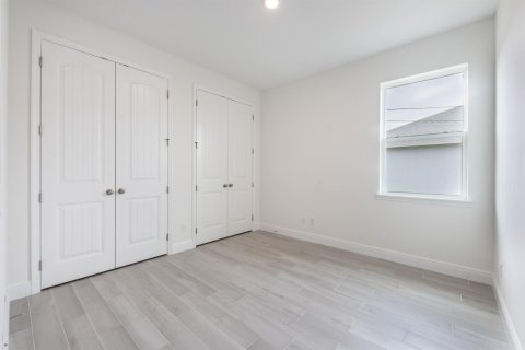 House in St. Lucie, Florida 4 bedrooms, 164.9 sq.m. № 2083550 - photo 17