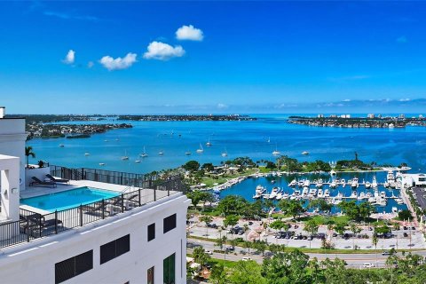 Condo in Sarasota, Florida, 3 bedrooms  № 1835568 - photo 1