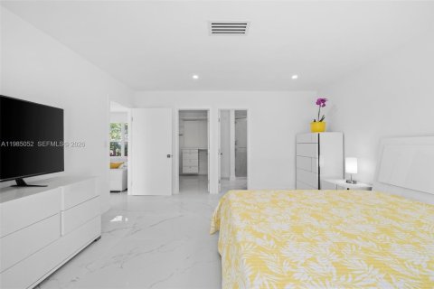 House in Fort Lauderdale, Florida 3 bedrooms, 216.93 sq.m. № 2046813 - photo 24