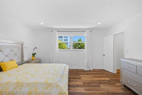 House in Fort Lauderdale, Florida 3 bedrooms, 216.93 sq.m. № 2046813 - photo 29