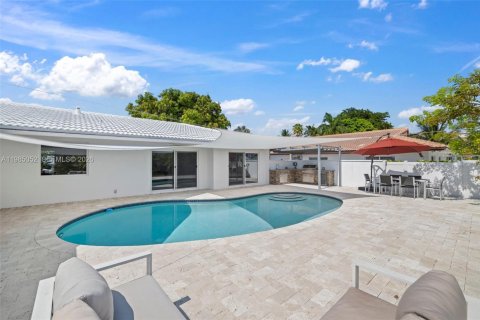 House in Fort Lauderdale, Florida 3 bedrooms, 216.93 sq.m. № 2046813 - photo 3