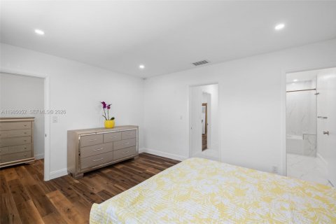House in Fort Lauderdale, Florida 3 bedrooms, 216.93 sq.m. № 2046813 - photo 30