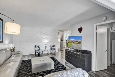 Copropriété à vendre à West Palm Beach, Floride: 2 chambres, 111.2 m2 № 2182771 - photo 14