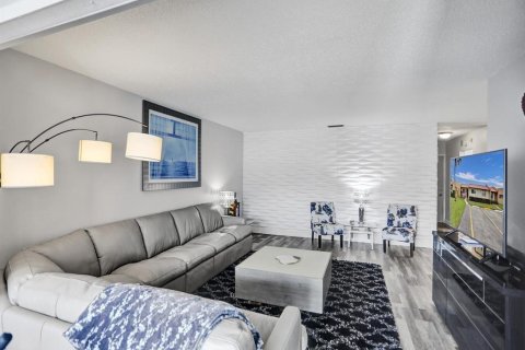 Copropriété à vendre à West Palm Beach, Floride: 2 chambres, 111.2 m2 № 2182771 - photo 13