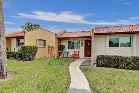 Copropriété à vendre à West Palm Beach, Floride: 2 chambres, 111.2 m2 № 2182771 - photo 2