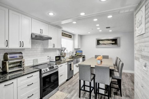 Copropriété à vendre à West Palm Beach, Floride: 2 chambres, 111.2 m2 № 2182771 - photo 5