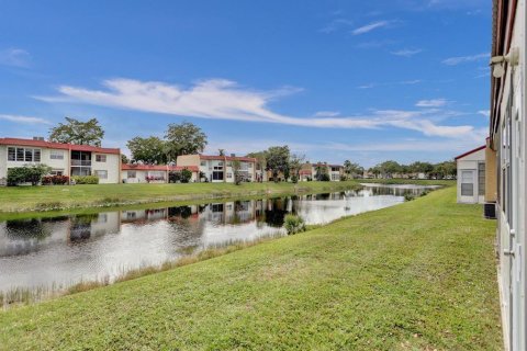 Copropriété à vendre à West Palm Beach, Floride: 2 chambres, 111.2 m2 № 2182771 - photo 27