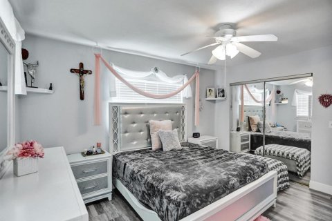 Copropriété à vendre à West Palm Beach, Floride: 2 chambres, 111.2 m2 № 2182771 - photo 16