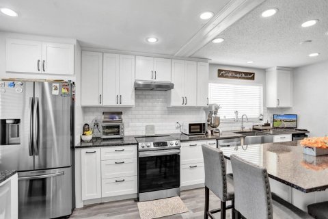 Copropriété à vendre à West Palm Beach, Floride: 2 chambres, 111.2 m2 № 2182771 - photo 7