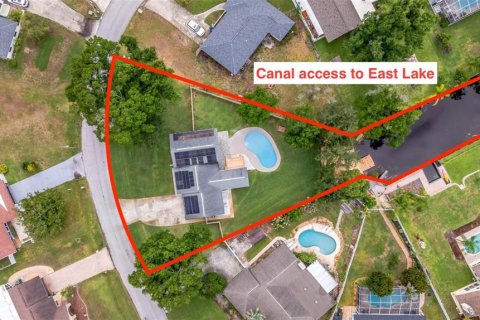 House in Land O' Lakes, Florida 4 bedrooms, 214.6 sq.m. № 2220793 - photo 3