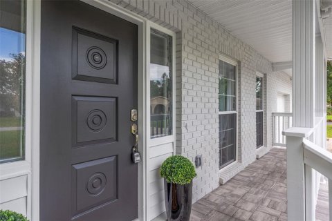 House in Land O' Lakes, Florida 4 bedrooms, 214.6 sq.m. № 2220793 - photo 8