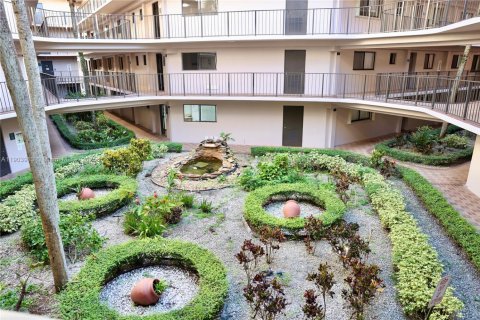 Copropriété à vendre à Miami, Floride: 2 chambres, 89.65 m2 № 1954815 - photo 4