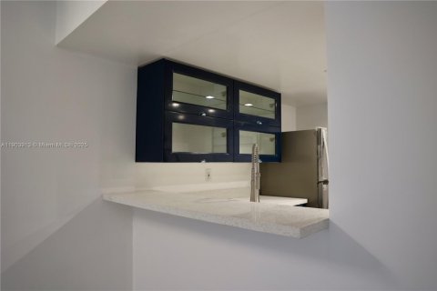 Copropriété à vendre à Miami, Floride: 2 chambres, 89.65 m2 № 1954815 - photo 9