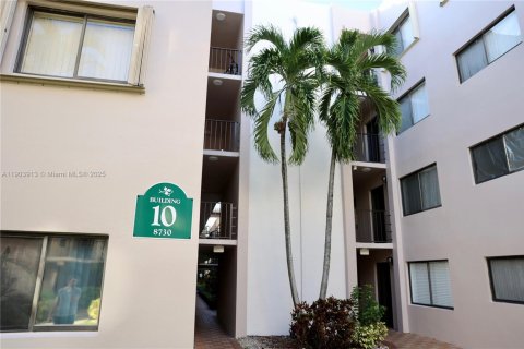 Copropriété à vendre à Miami, Floride: 2 chambres, 89.65 m2 № 1954815 - photo 1