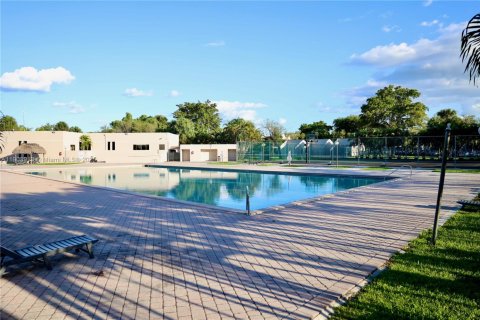 Copropriété à vendre à Miami, Floride: 2 chambres, 89.65 m2 № 1954815 - photo 28