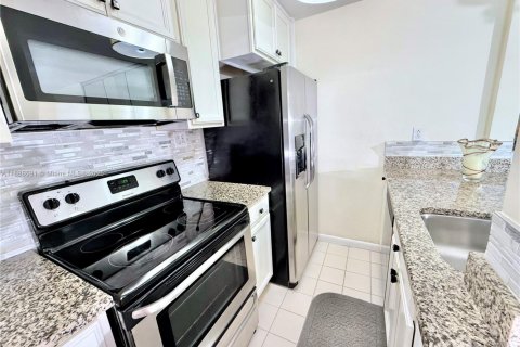 Condominio en venta en Miami, Florida, 2 dormitorios, 78.6 m2 № 1941431 - foto 22