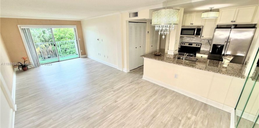 Condominio en Miami, Florida, 2 dormitorios  № 1941431