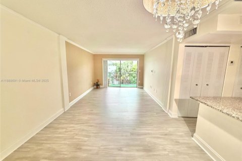 Condominio en venta en Miami, Florida, 2 dormitorios, 78.6 m2 № 1941431 - foto 6