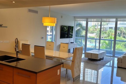 Condo in Miami, Florida, 2 bedrooms  № 1887481 - photo 5