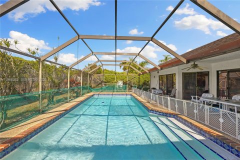 House in Boca Raton, Florida 4 bedrooms, 230.86 sq.m. № 2027985 - photo 22