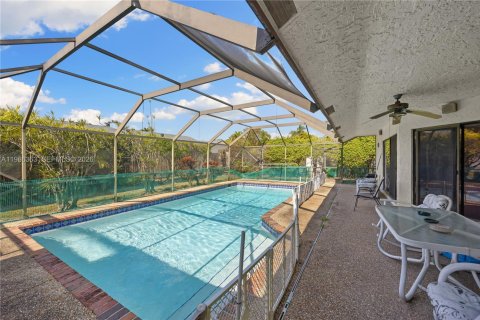 House in Boca Raton, Florida 4 bedrooms, 230.86 sq.m. № 2027985 - photo 21