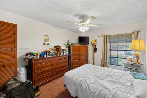 House in Boca Raton, Florida 4 bedrooms, 230.86 sq.m. № 2027985 - photo 28