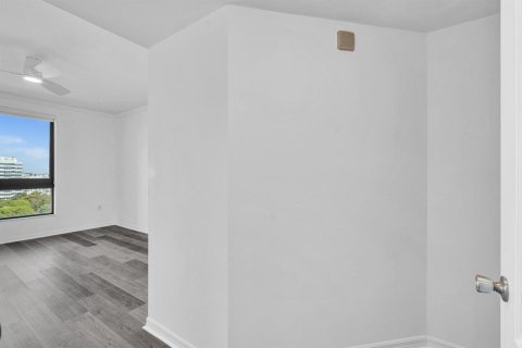 Condo in Fort Lauderdale, Florida, 2 bedrooms  № 2078382 - photo 7