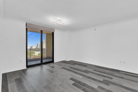 Condo in Fort Lauderdale, Florida, 2 bedrooms  № 2078382 - photo 24