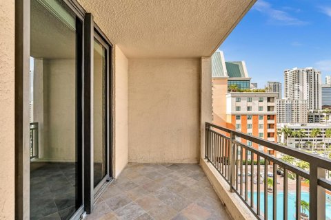 Condo in Fort Lauderdale, Florida, 2 bedrooms  № 2078382 - photo 30