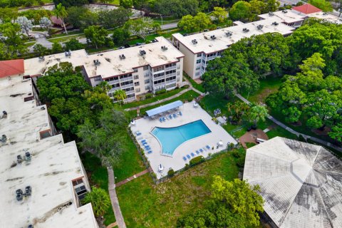 Condominio en venta en Lauderdale Lakes, Florida, 1 dormitorio, 65.5 m2 № 2245265 - foto 7