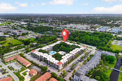 Condominio en venta en Lauderdale Lakes, Florida, 1 dormitorio, 65.5 m2 № 2245265 - foto 12