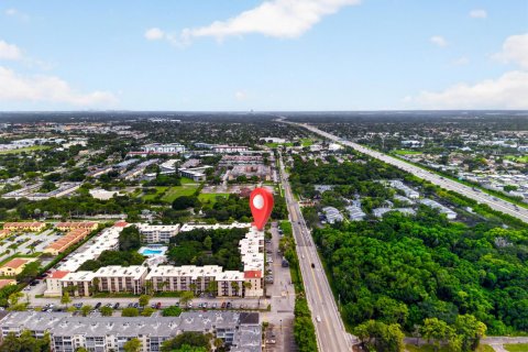 Condominio en venta en Lauderdale Lakes, Florida, 1 dormitorio, 65.5 m2 № 2245265 - foto 13