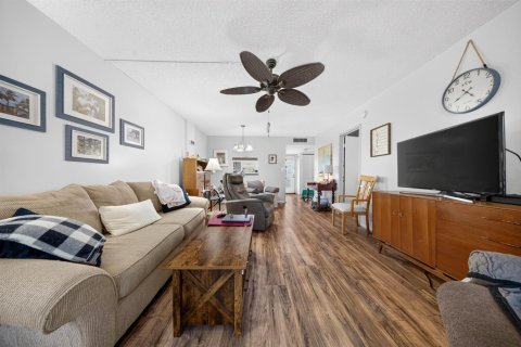 Condominio en venta en Lauderdale Lakes, Florida, 1 dormitorio, 65.5 m2 № 2245265 - foto 25