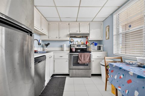 Condominio en venta en Lauderdale Lakes, Florida, 1 dormitorio, 65.5 m2 № 2245265 - foto 19