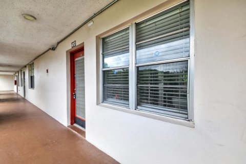 Condominio en venta en Lauderdale Lakes, Florida, 1 dormitorio, 65.5 m2 № 2245265 - foto 16