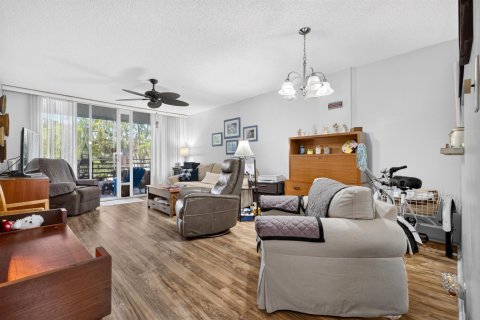 Condominio en venta en Lauderdale Lakes, Florida, 1 dormitorio, 65.5 m2 № 2245265 - foto 23