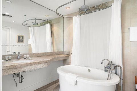 Купить кондоминиум в Майами-Бич, Флорида 1 спальня, 41.53м2, № 2015850 - фото 11