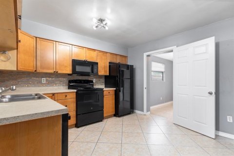 Townhouse in Winter Springs, Florida 2 bedrooms, 91.97 sq.m. № 1907326 - photo 6