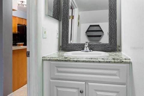 Townhouse in Winter Springs, Florida 2 bedrooms, 91.97 sq.m. № 1907326 - photo 12