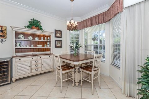 House in Venice, Florida 4 bedrooms, 192.77 sq.m. № 1143666 - photo 17