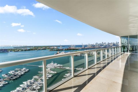 Снять в аренду кондоминиум в Майами-Бич, Флорида 3 спальни, 200.48м2, № 2004932 - фото 3