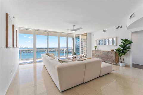 Снять в аренду кондоминиум в Майами-Бич, Флорида 3 спальни, 200.48м2, № 2004932 - фото 2