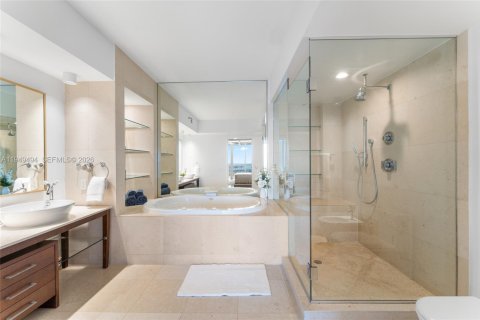 Снять в аренду кондоминиум в Майами-Бич, Флорида 3 спальни, 200.48м2, № 2004932 - фото 12