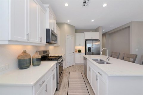 House in Parrish, Florida 3 bedrooms, 164.07 sq.m. № 2102443 - photo 11
